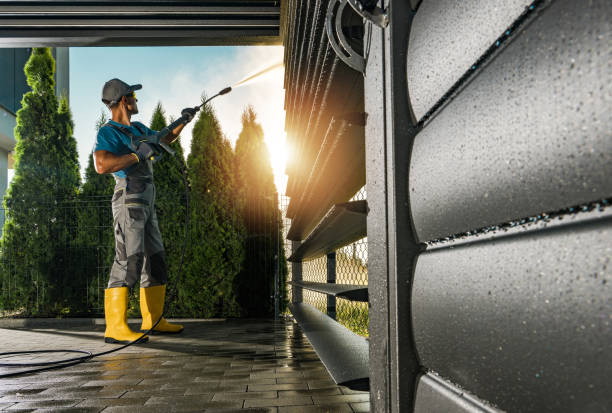 Best Parking Lot and Garage Cleaning  in Montura, FL